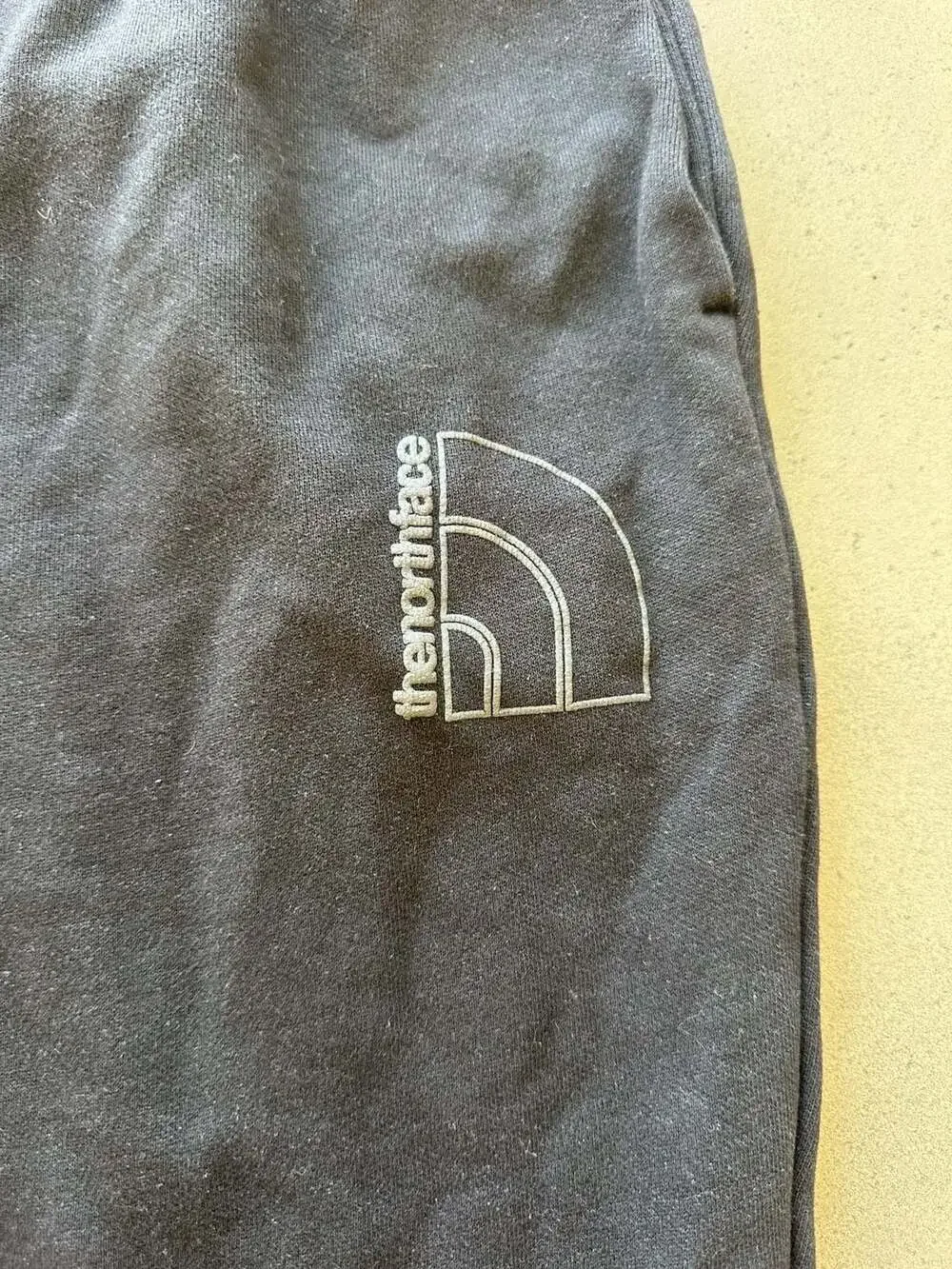 The North Face Men's Logo Embroidered Fleece Jogger Sweatpants Black XL